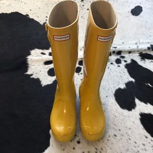 Hunter Original Yellow Gloss Tall Rain Boots